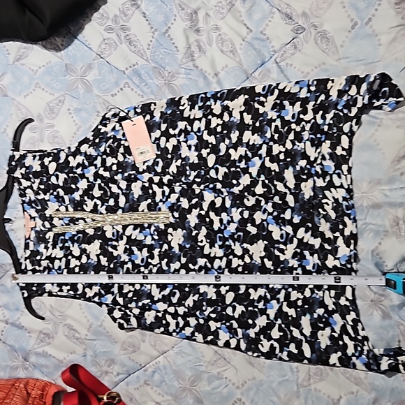 Juicy Couture NWT szL bling accent ✨️ gorgeous sleeveless top black,blue,white - Picture 8 of 10